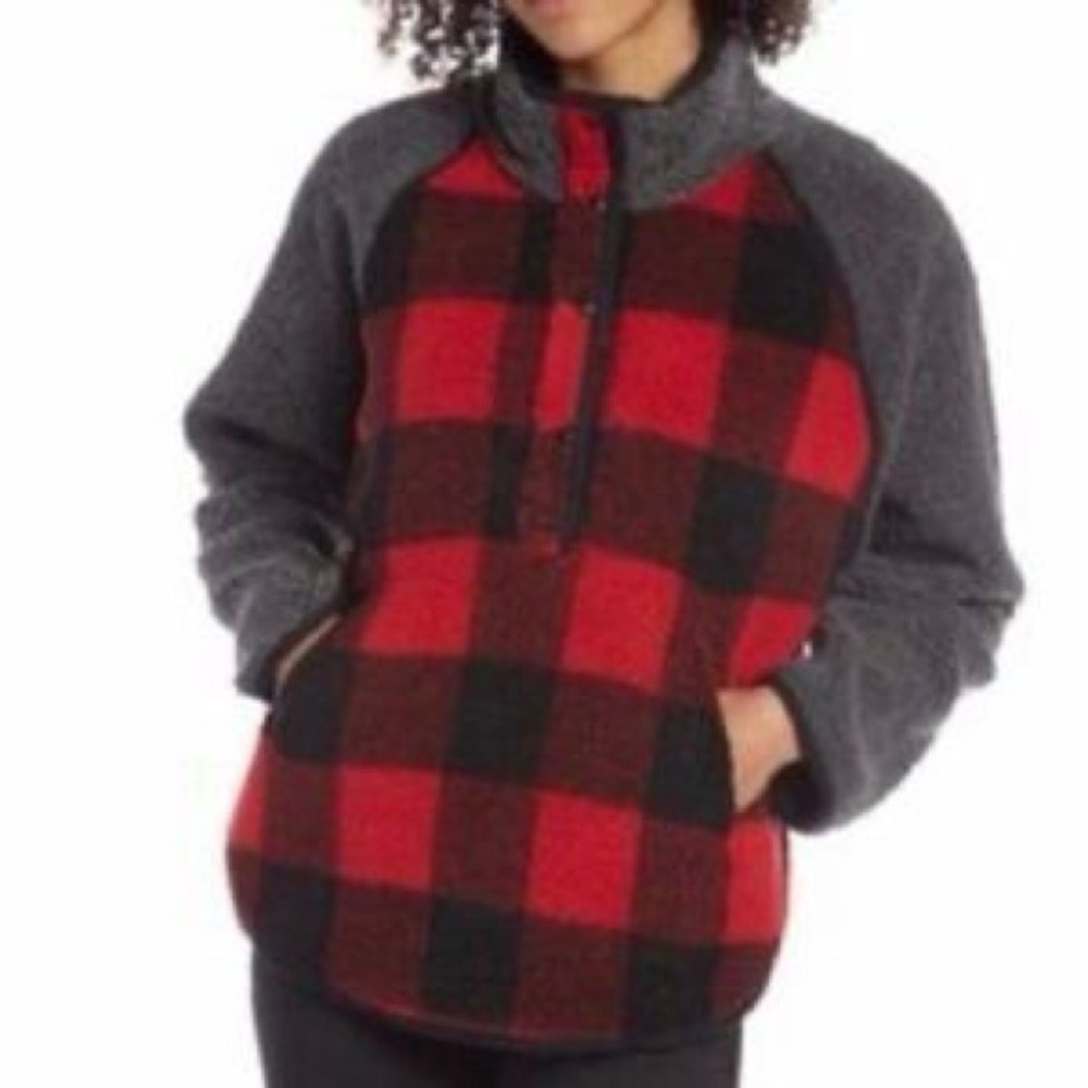 Woolrich Red and Black Plaid Fleece Pullover Buffalo plaid